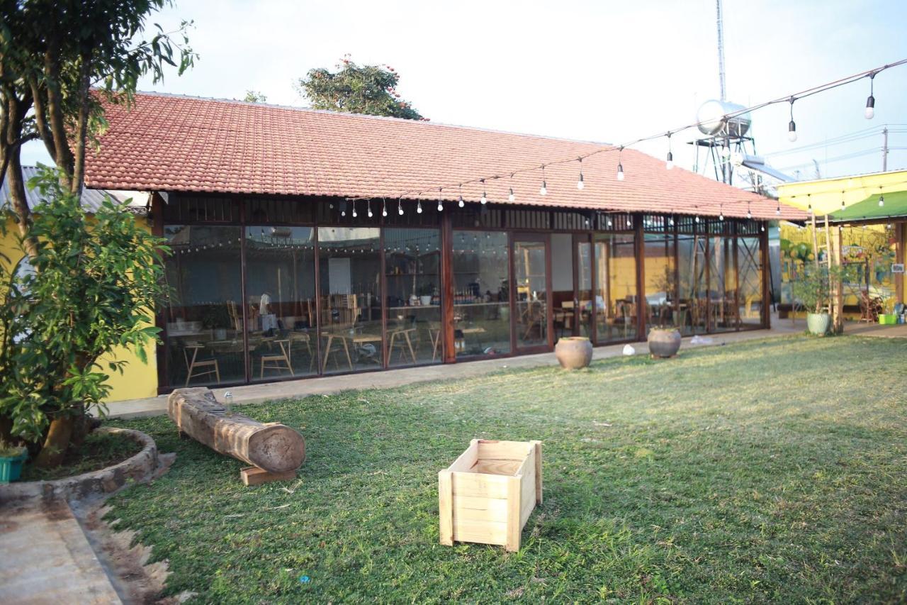 Villa Nha Cua Nep Plei Brel Exterior foto